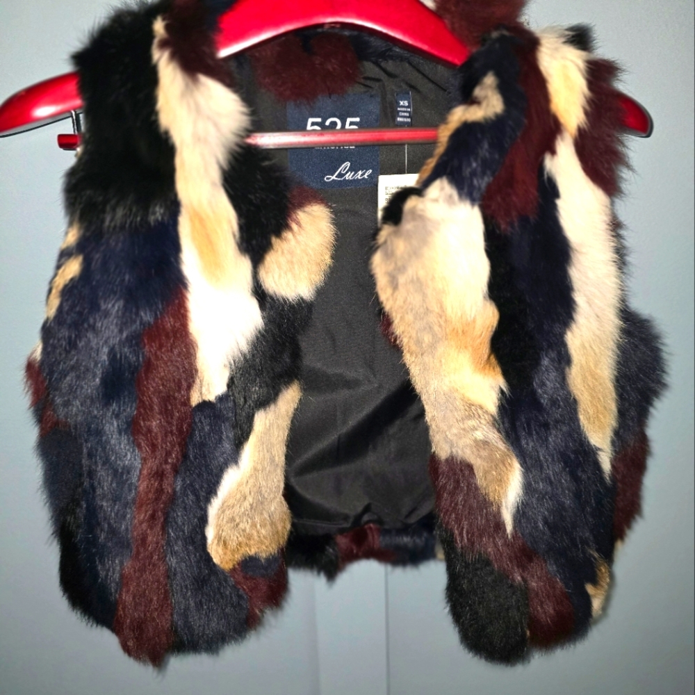 525 Luxe fur vest